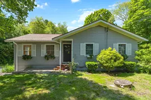 35 Washburn Rd, Freetown, MA 02717 - Photo 1