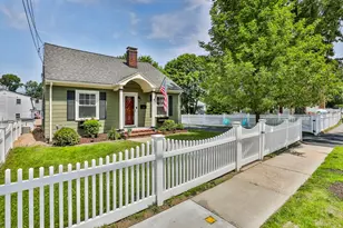 10 Hemenway St, Methuen, MA 01844 - Photo 1