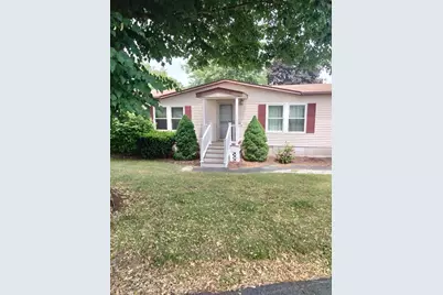 48 Leisurewoods Drive, Rockland, MA 02370 - Photo 1