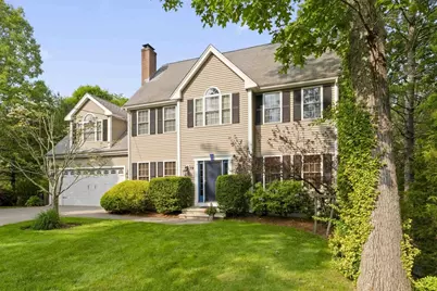 72 Providence St, Mendon, MA 01756 - Photo 1