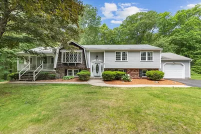 9 Oak Hill Rd, Mendon, MA 01756 - Photo 1