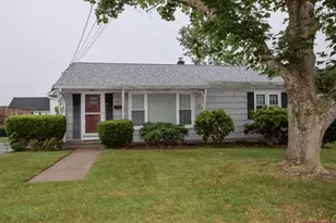 196 Luther Ave, Somerset, MA 02726 - Photo 1