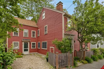 16 Pine St, Gloucester, MA 01930 - Photo 1