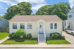 26 C St, Hull, MA 02045 - Photo 1