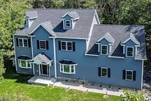 16 Border Rd, Reading, MA 01867 - Photo 1