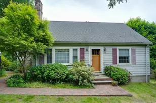 416 Norfolk St, Holliston, MA 01746 - Photo 1