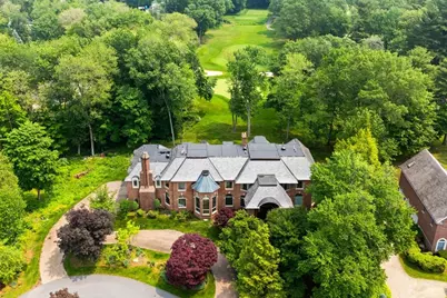 11 Fairway Dr, Andover, MA 01810 - Photo 1