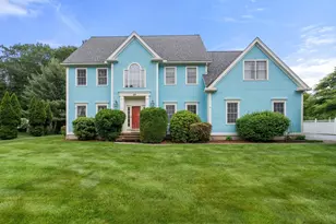 28 Camelot Dr, Shrewsbury, MA 01545 - Photo 1