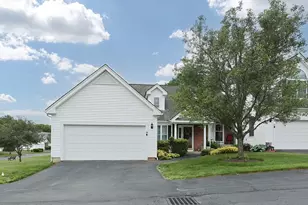 38 Nature View Dr, Uxbridge, MA 01569 - Photo 1