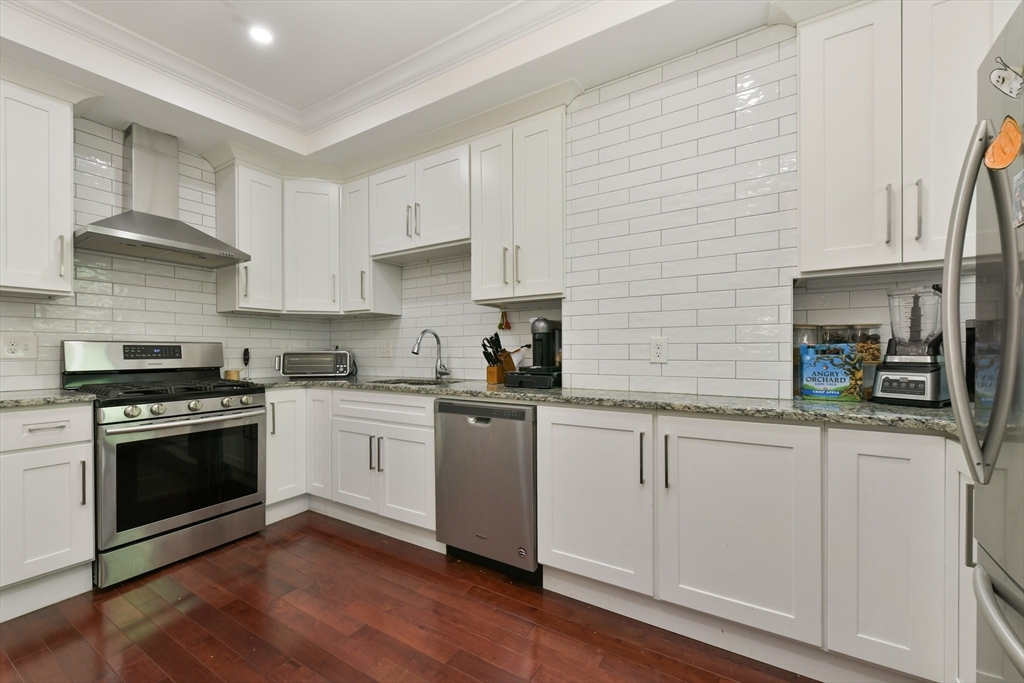 530-532 E 6th St #3, Boston, MA 02127 - MLS 73390084 - Coldwell Banker