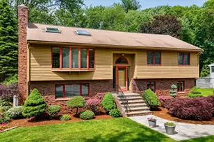 10 Briarwood Ln, Wakefield, MA 01880 - Photo 1