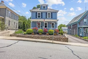 28 Davis St, Plymouth, MA 02360 - Photo 1