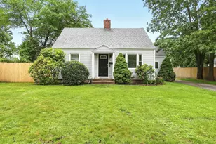 147 Quaker St, Springfield, MA 01118 - Photo 1