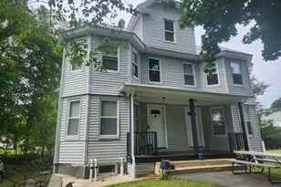 6 Pond Ct, Leominster, MA 01453 - Photo 1