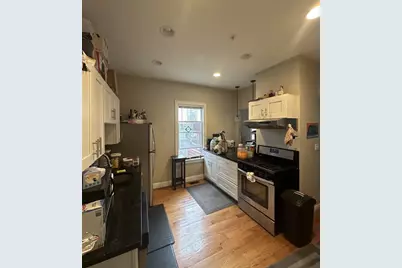 171 Walnut St #2, Somerville, MA 02145 - Photo 1