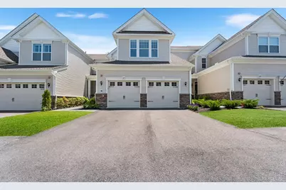 27 Richardson Dr #27, Millis, MA 02054 - Photo 1