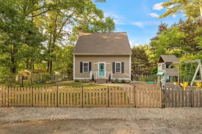 1 Pleasant Ter, Middleborough, MA 02346 - Photo 1