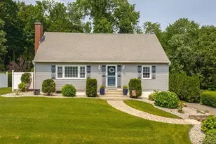 81 Laurence Dr, West Springfield, MA 01089 - Photo 1