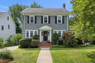 32 Oneida Rd, Winchester, MA 01890 - Photo 1