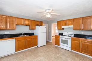 15 Hutchinson St, Winthrop, MA 02152 - Photo 1