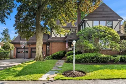 27 Glendale Rd, Marblehead, MA 01945 - Photo 1