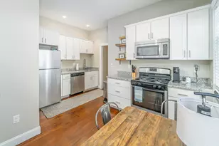 646 E 7th St, Boston, MA 02127 - Photo 1