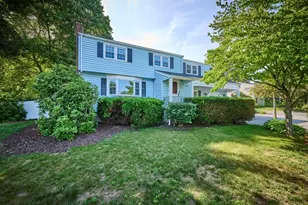 10 Locust St, Burlington, MA 01803 - Photo 1