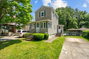 916 Bristol St, New Bedford, MA 02745 - Photo 1