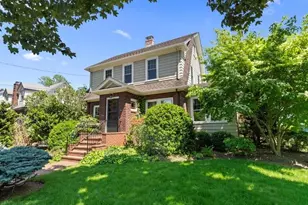 161 Playstead Rd, Medford, MA 02155 - Photo 1