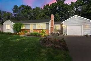 127 Steiger Dr, Westfield, MA 01085 - Photo 1