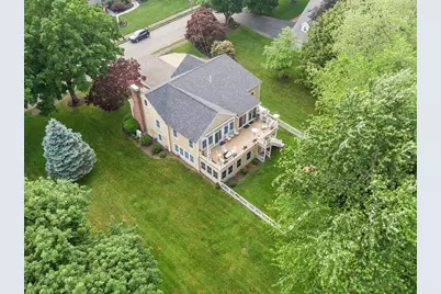 9 New Meadow Rd, Lynnfield, MA 01940 - Photo 1