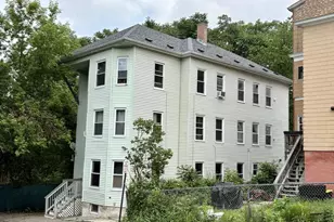 37 Green Hill Pkwy, Worcester, MA 01605 - Photo 1