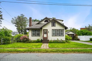 8 Auburn Rd, Beverly, MA 01915 - Photo 1