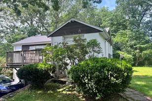 22 Kimlo Rd, Wellesley, MA 02481 - Photo 1