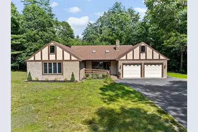 29 Freetown St, Lakeville, MA 02347 - Photo 1