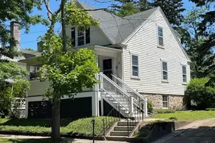 89 Green St, Fairhaven, MA 02719 - Photo 1