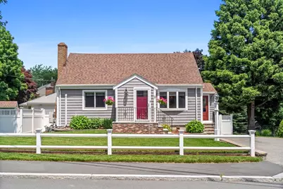 2 Fosters Ln, Wakefield, MA 01880 - Photo 1