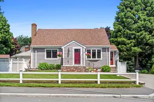 2 Fosters Ln, Wakefield, MA 01880 - Photo 1