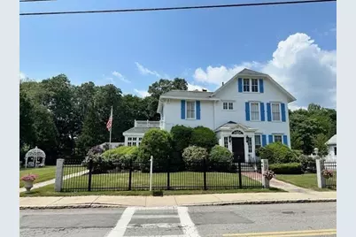 46 Capron St, Uxbridge, MA 01569 - Photo 1