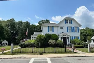 46 Capron St, Uxbridge, MA 01569 - Photo 1