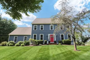 70 Huntsbridge Rd, North Attleboro, MA 02760 - Photo 1