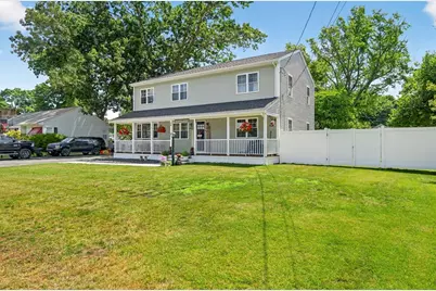 29 Edgemere Dr, Seekonk, MA 02771 - Photo 1