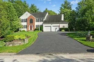 75 Kennedy Cir, Northbridge, MA 01534 - Photo 1