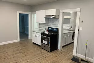 24 Brooks St, Worcester, MA 01606 - Photo 1