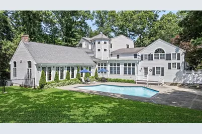 38 Lincoln Circle East, Andover, MA 01810 - Photo 1