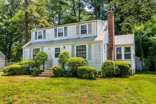 22 Londonderry Rd, Framingham, MA 01701 - Photo 1