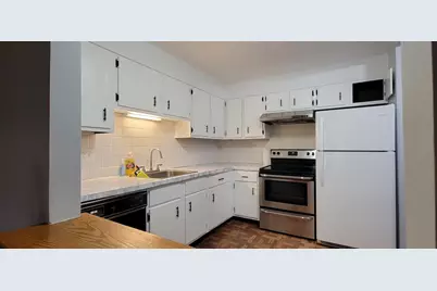 100 Grandview Ave #11A, Quincy, MA 02170 - Photo 1