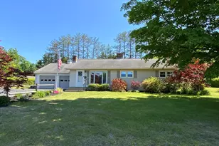 25 Davis St, Montague, MA 01376 - Photo 1