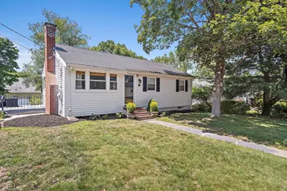 11 Worcester Pl, Holbrook, MA 02343 - Photo 1