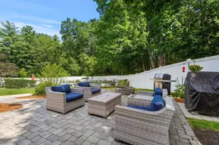 3 Redwood St, Townsend, MA 01469 - Photo 1